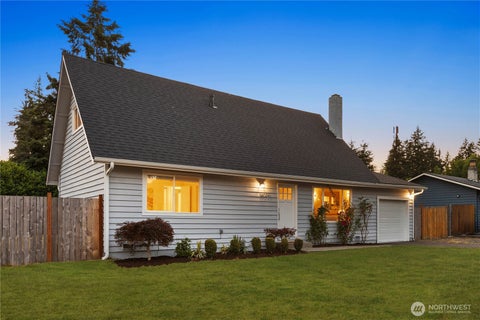 Photo of 14009 145th Avenue SE, Renton, WA 98059 (MLS # 2535319)