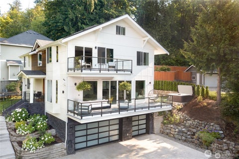 Photo of 16831 84th Lane NE, Kenmore, WA 98028 (MLS # 2569741)