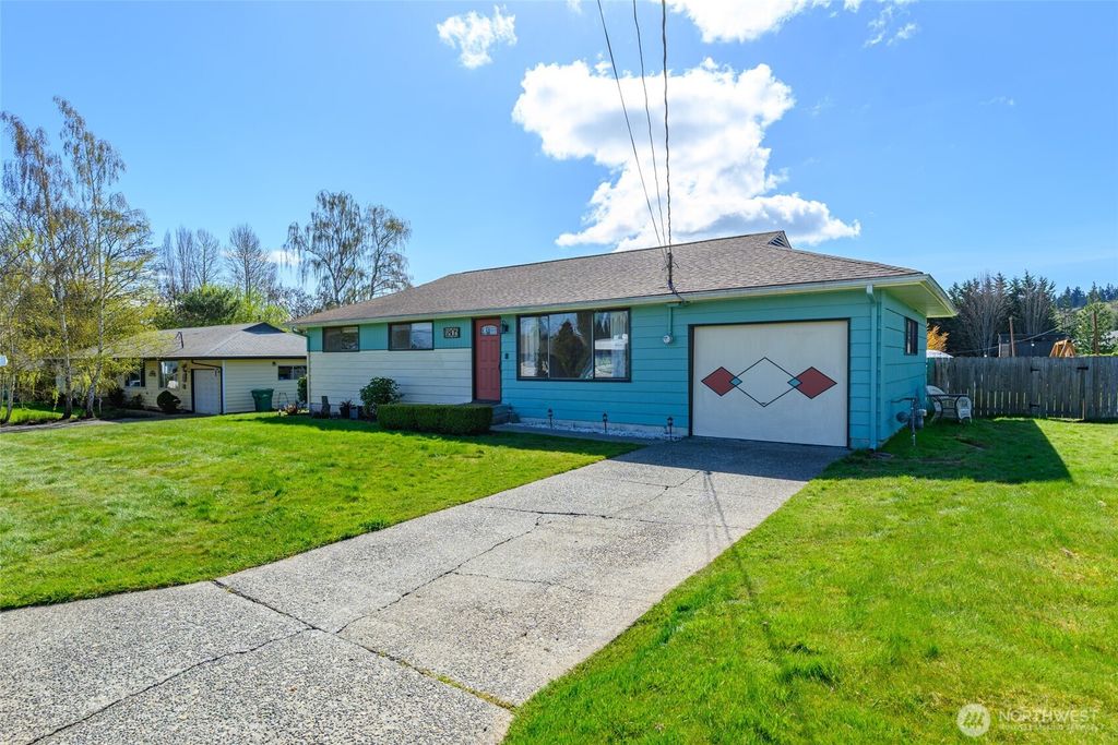 Photo of 1805 37th Street, Anacortes, WA 98221 (MLS # 2505651)