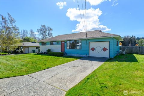 Photo of 1805 37th Street, Anacortes, WA 98221 (MLS # 2505651)