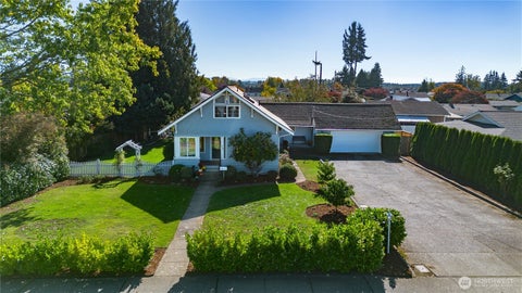 Photo of 1709 Front Street, Lynden, WA 98264 (MLS # 2594144)
