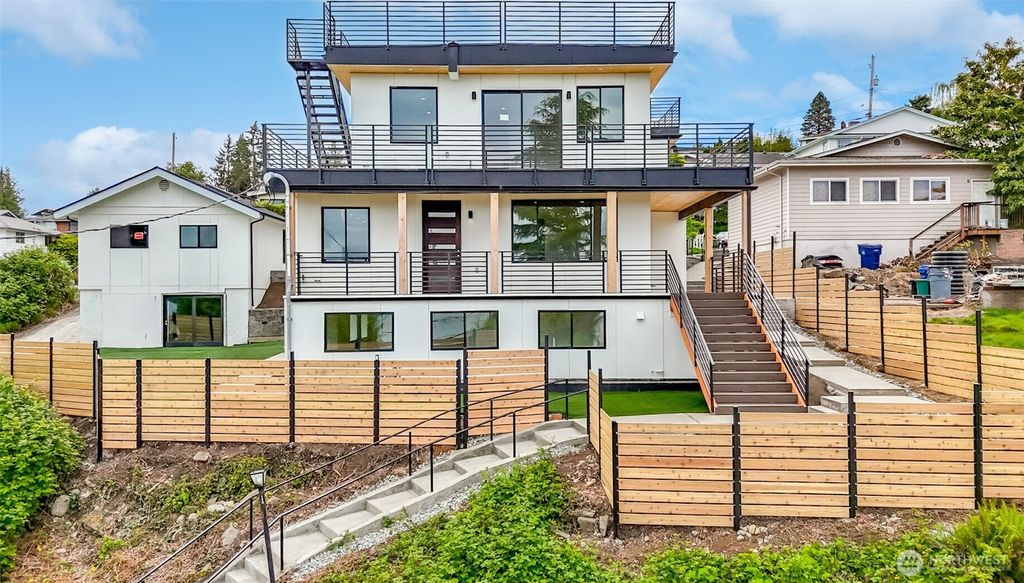 Photo of 7253 S Taft Street, Seattle, WA 98178 (MLS # 2382917)