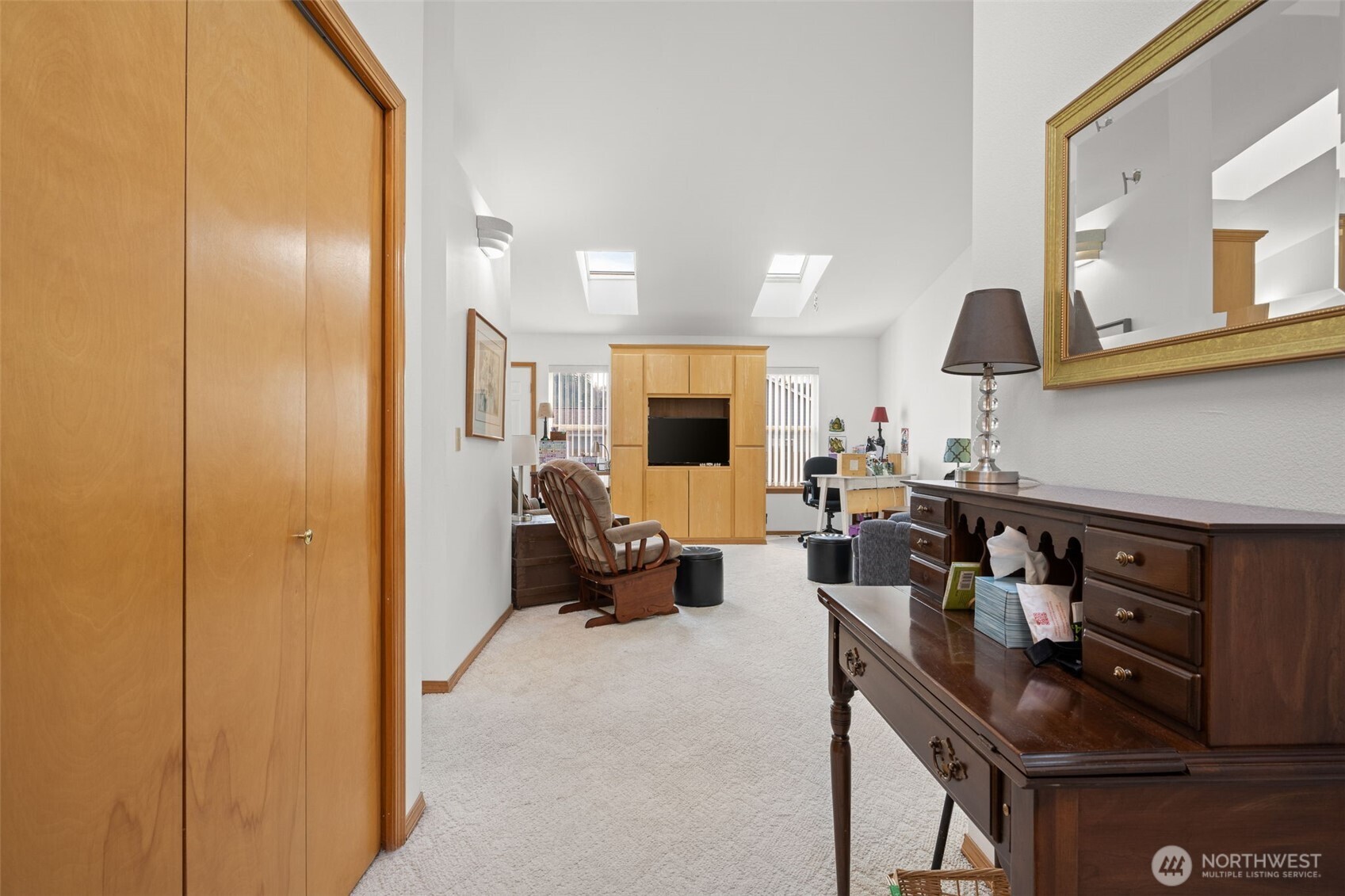601 Williams Court W