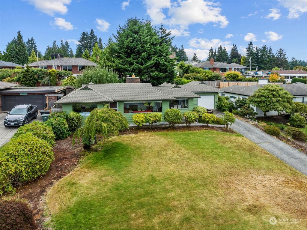 Photo of 610 View Ridge Drive, Everett, WA 98203 (MLS # 2148081)