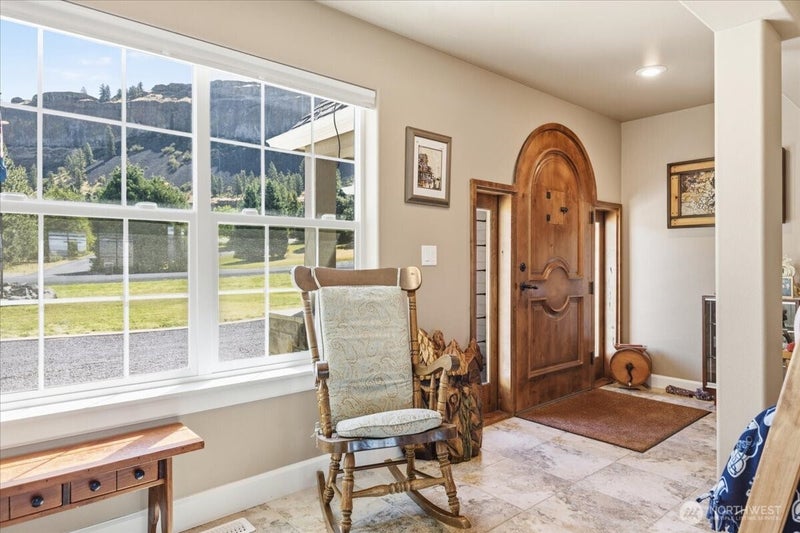 19985 Coulee View Road NE