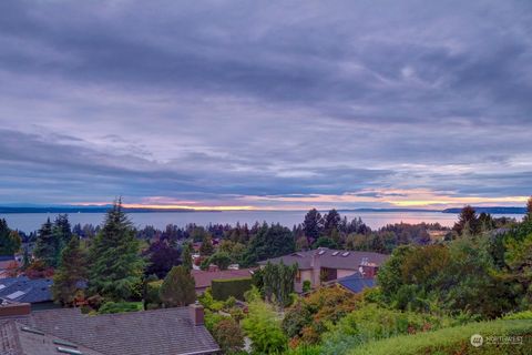 Photo of 411 12th Avenue N, Edmonds, WA 98020 (MLS # 2286401)