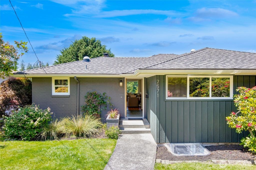 Photo of 7571 45th Avenue SW, Seattle, WA 98136 (MLS # 2530511)