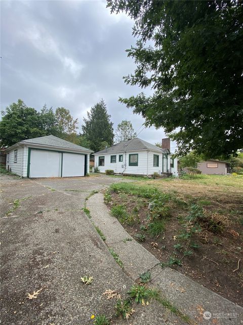 A home in Chehalis