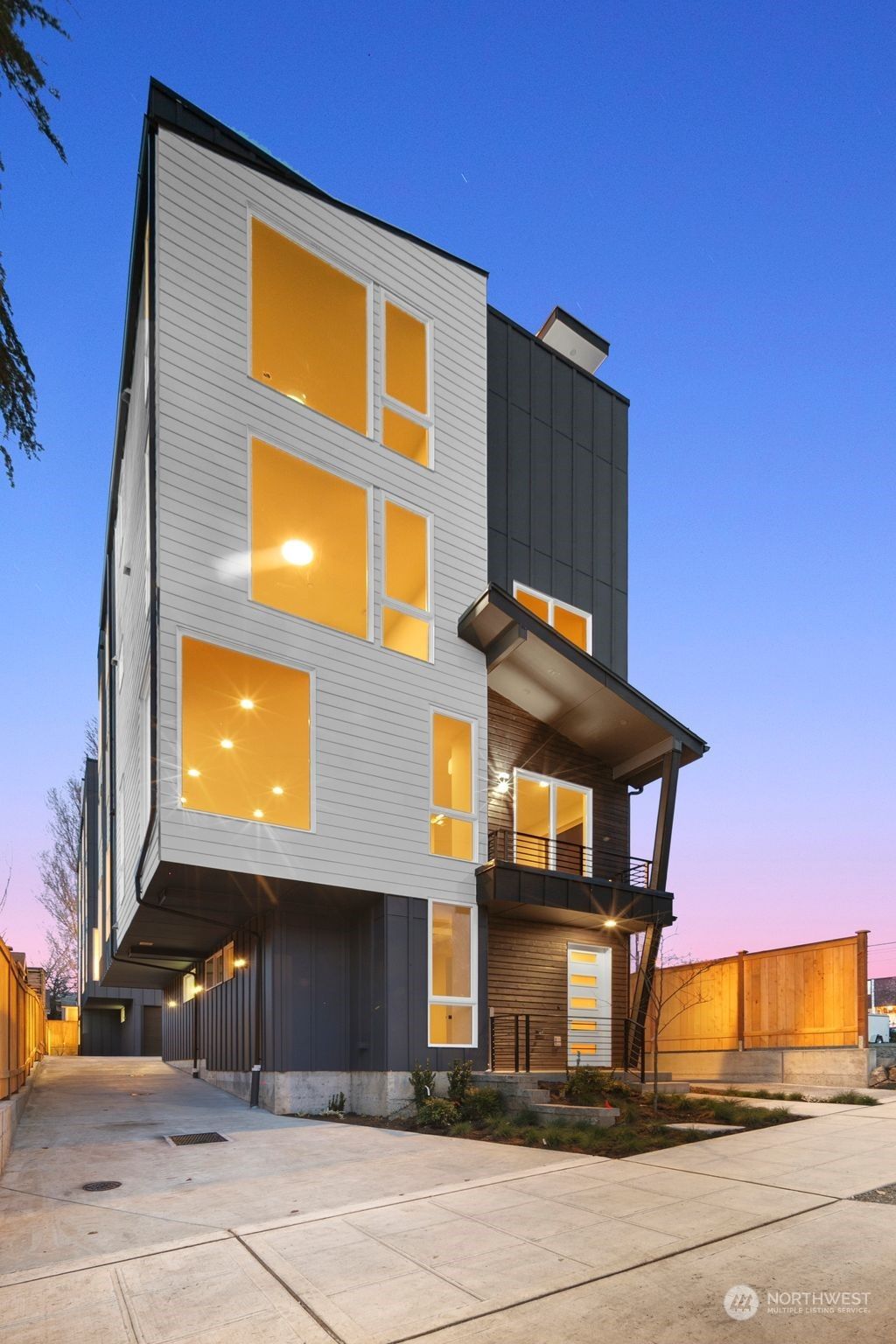 Photo of 1520 E Fir Street, Seattle, WA 98122 (MLS # 2231402)