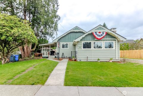 Photo of 414 7th Street SW, Puyallup, WA 98374 (MLS # 2512734)