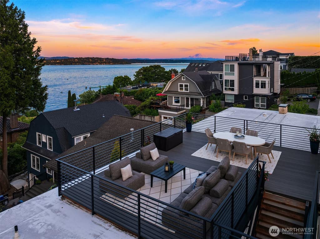 Photo of 3800 E Jefferson Street, Seattle, WA 98122 (MLS # 2569598)