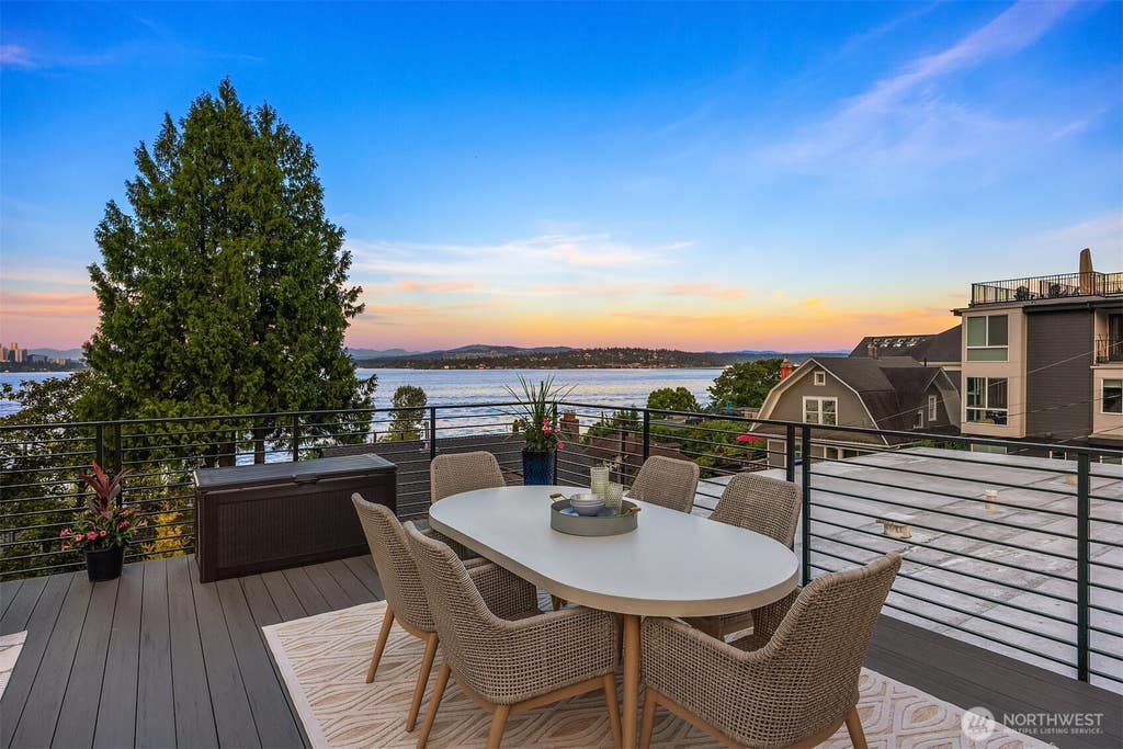 Photo of 3800 E Jefferson Street, Seattle, WA 98122 (MLS # 2569598)