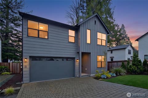 Photo of 12332 38th Avenue NE, Seattle, WA 98125 (MLS # 2573463)