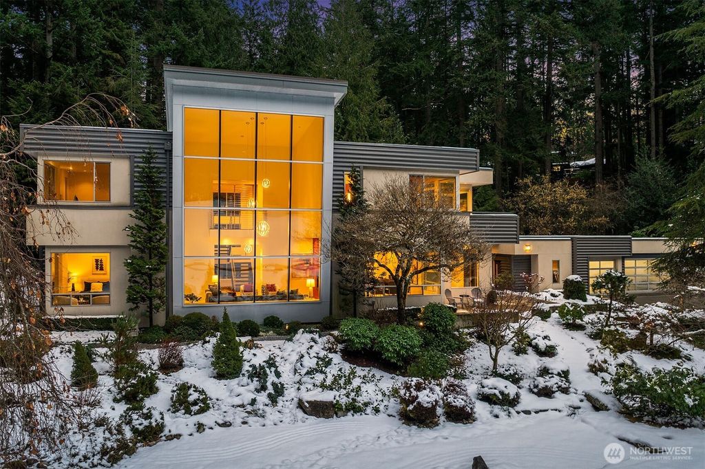 Photo of 12412 NE 37th Street, Bellevue, WA 98005 (MLS # 2325110)