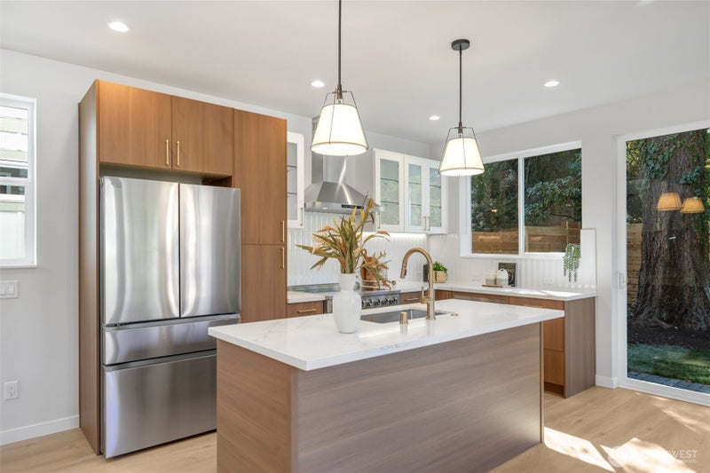 121 N 136th Street