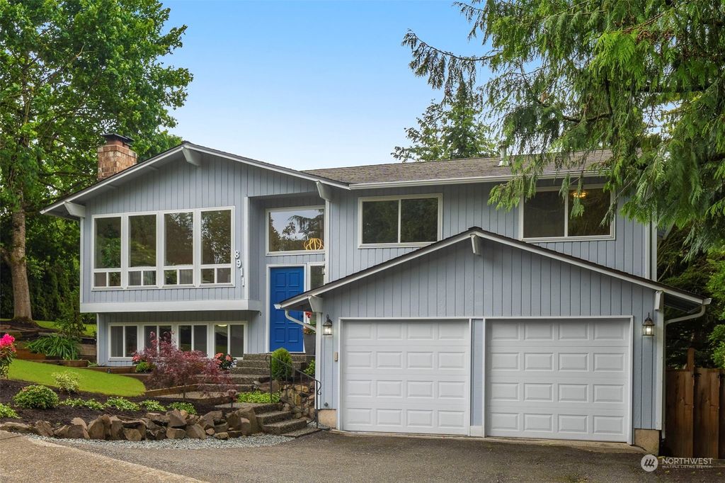 Photo of 8911 NE 136th Street, Kirkland, WA 98034 (MLS # 2247113)