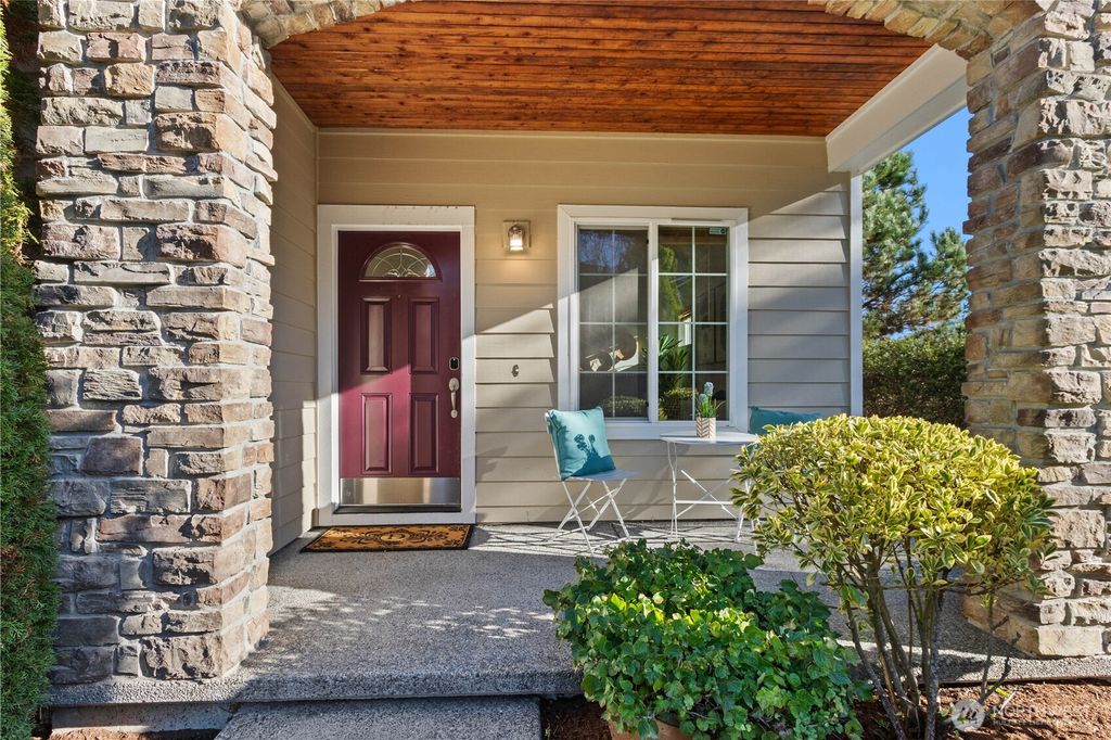 Photo of 23215 DR SE 27th, Bothell, WA 98021 (MLS # 2470304)