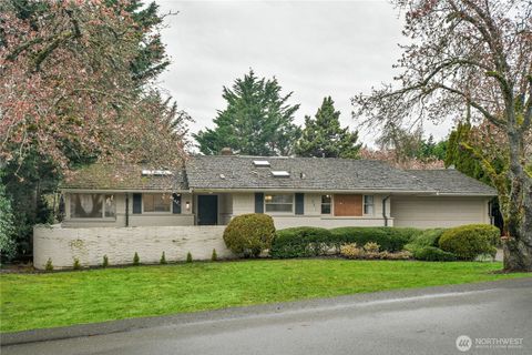 Photo of 921 Sunset Way, Bellevue, WA 98004 (MLS # 2493782)