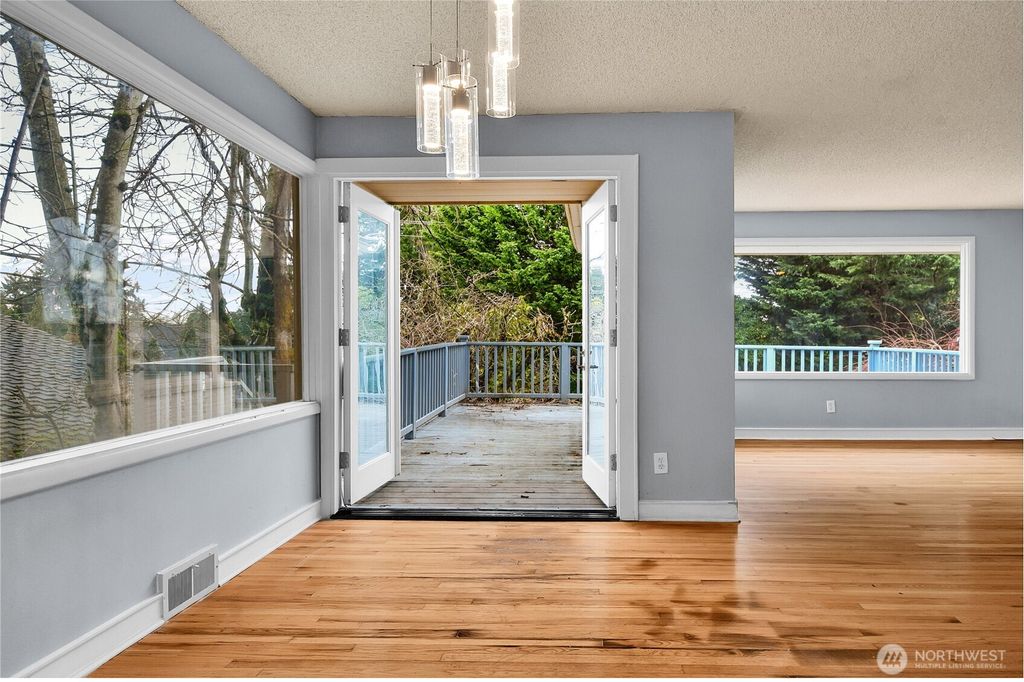 Photo of 921 Sunset Way, Bellevue, WA 98004 (MLS # 2493782)