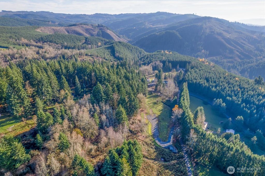 Photo of 110 Lenora Lane, Kelso, WA 98626 (MLS # 2458593)