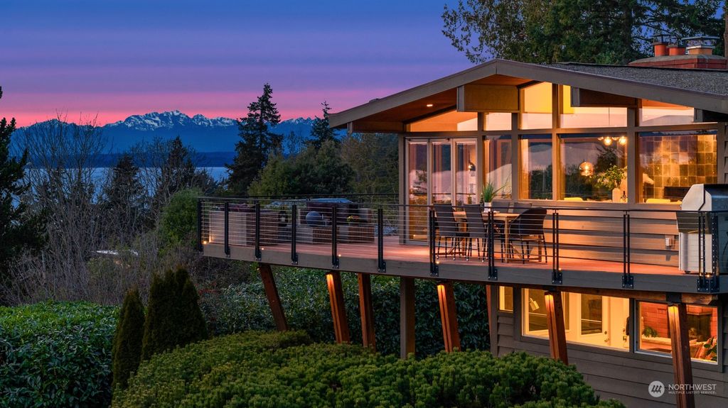 Photo of 8737 Fauntlee Crest SW, Seattle, WA 98136 (MLS # 2313142)