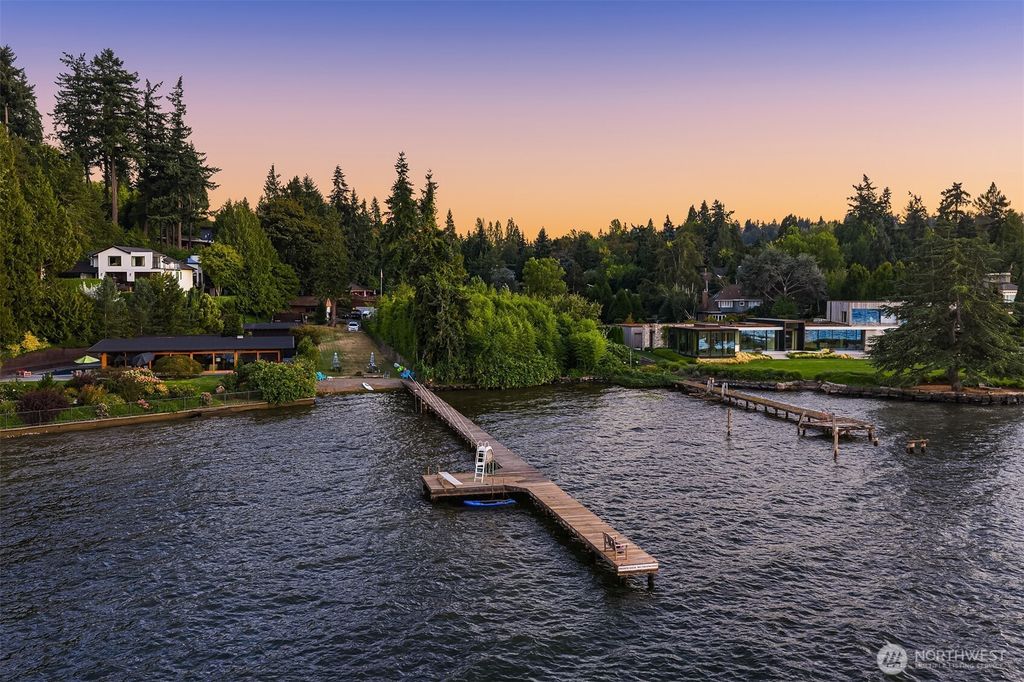 Photo of 2024 80th Street SE, Mercer Island, WA 98040 (MLS # 2422314)