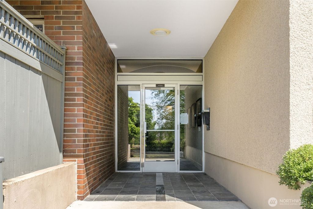 Photo of 732 11th Avenue E #202, Seattle, WA 98102 (MLS # 2500689)