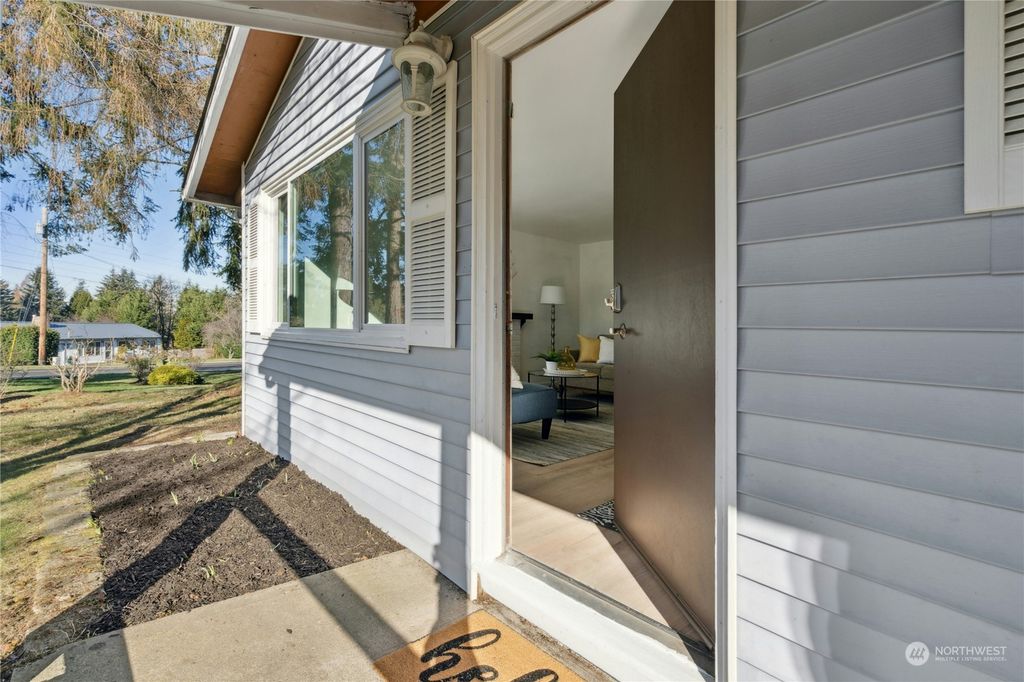 Photo of 7320 125th Place SE, Newcastle, WA 98056 (MLS # 2330297)