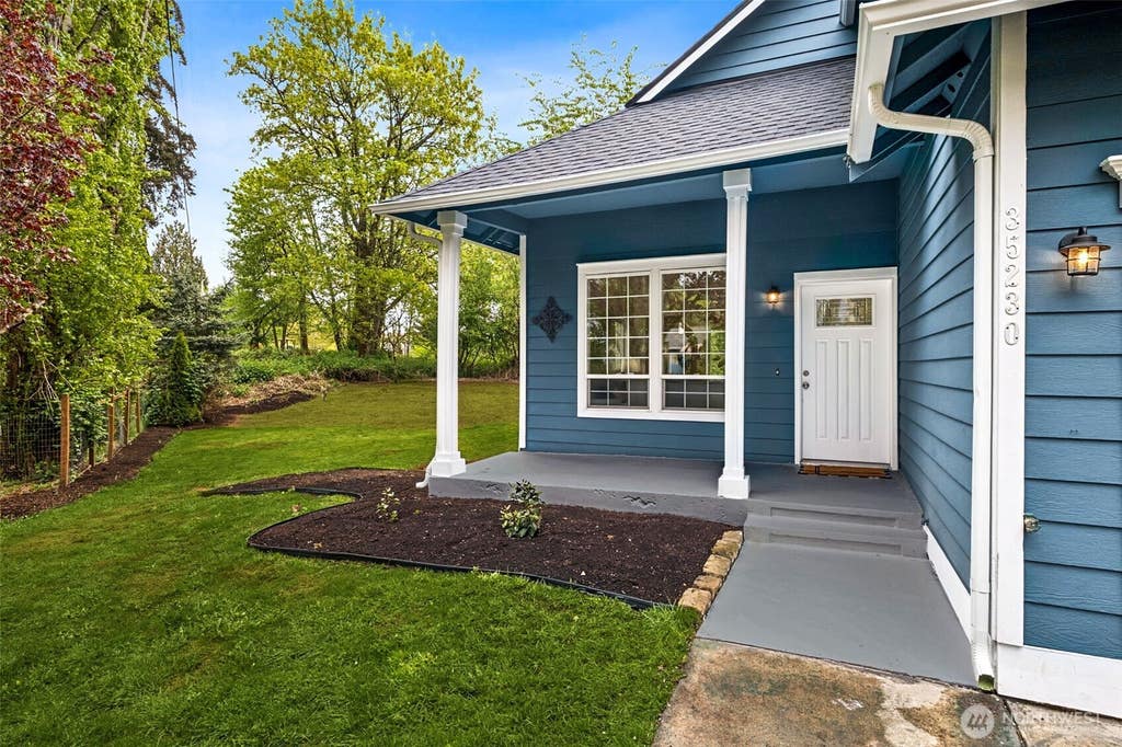 Photo of 35230 56th Avenue S, Auburn, WA 98001 (MLS # 2514382)