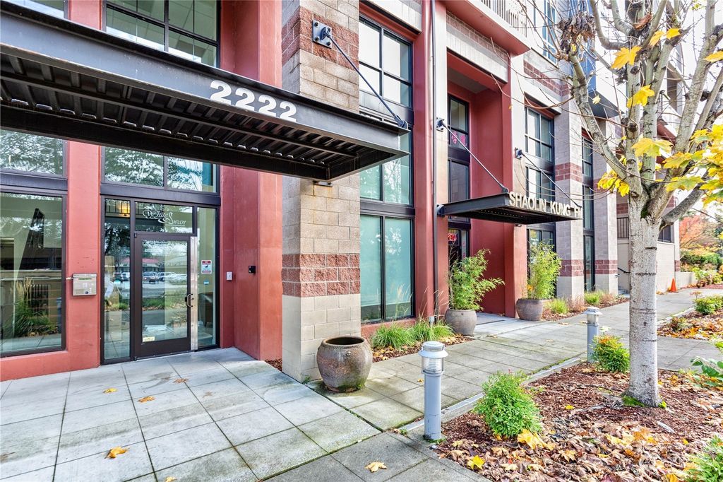 Photo of 2222 152nd Avenue NE #304, Redmond, WA 98052 (MLS # 2208029)