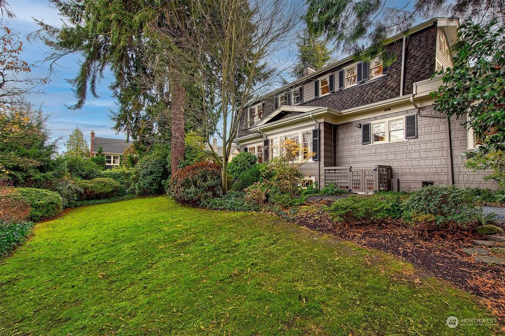 Photo of 1627 22nd Avenue E, Seattle, WA 98112 (MLS # 2311685)