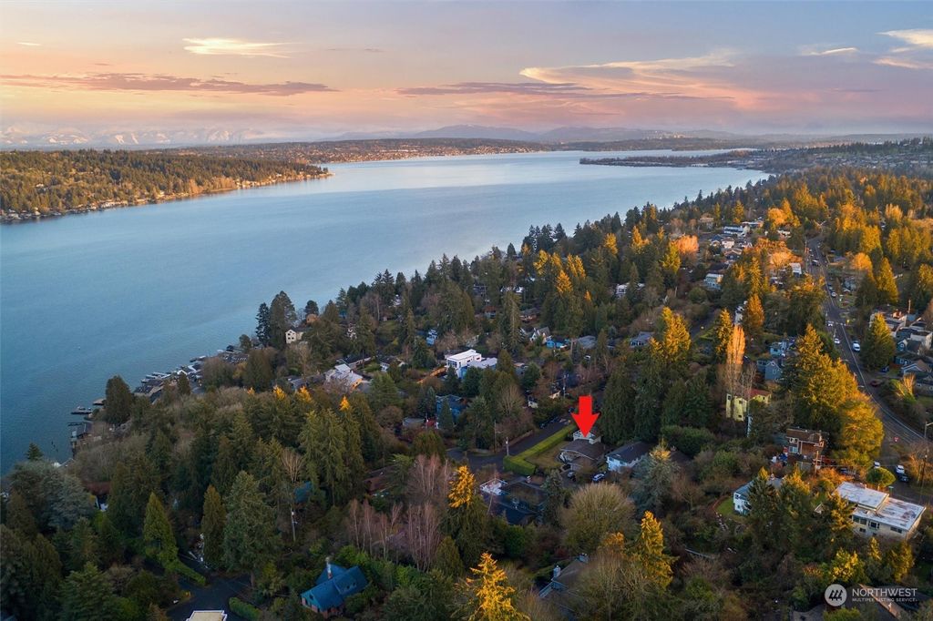 Photo of 12357 42nd Avenue NE, Seattle, WA 98125 (MLS # 2035661)