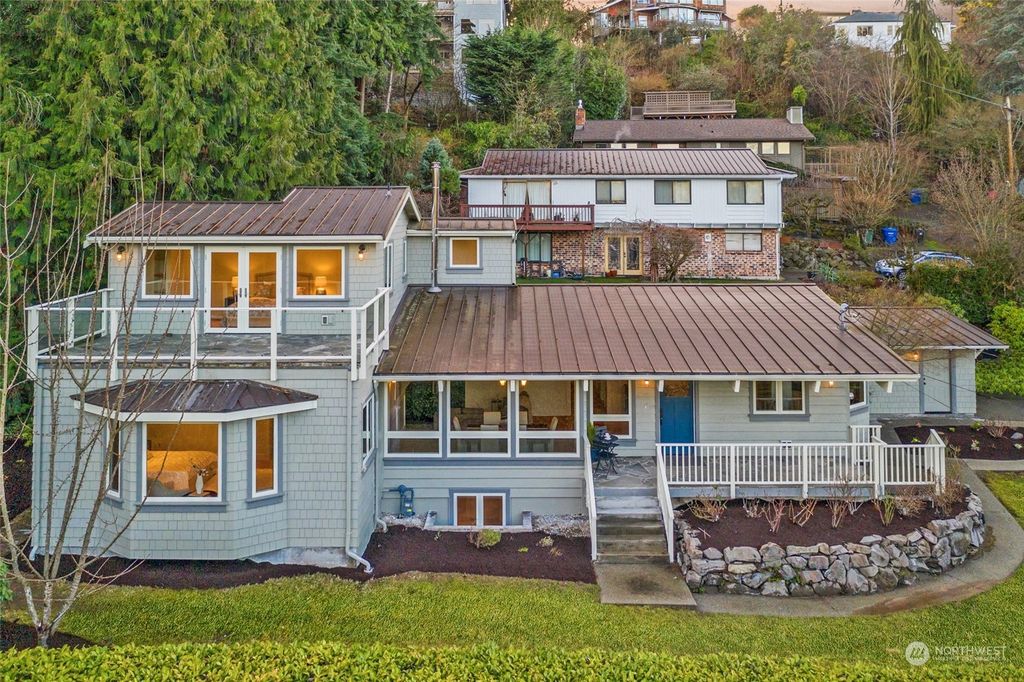 Photo of 12357 42nd Avenue NE, Seattle, WA 98125 (MLS # 2035661)