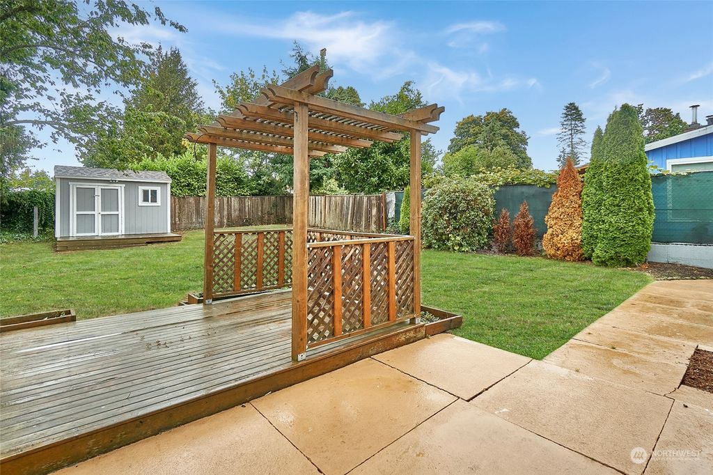 Photo of 1432 S 303rd Street, Federal Way, WA 98003 (MLS # 2163512)