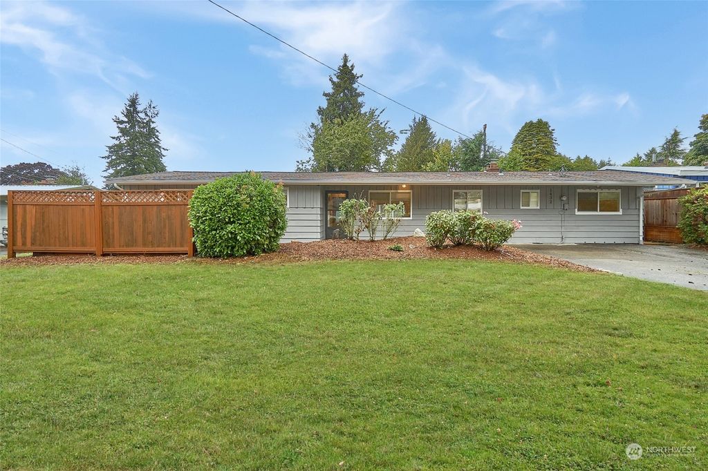 Photo of 1432 S 303rd Street, Federal Way, WA 98003 (MLS # 2163512)