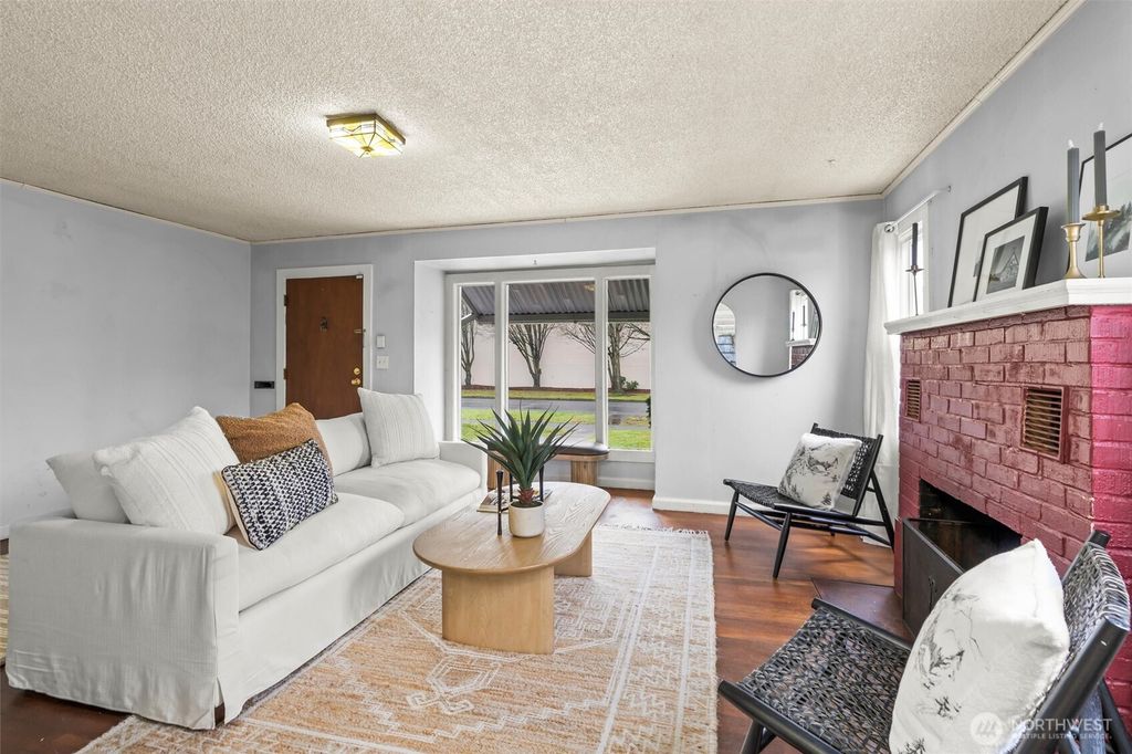 Photo of 1715 McDougall Avenue, Everett, WA 98201 (MLS # 2460208)