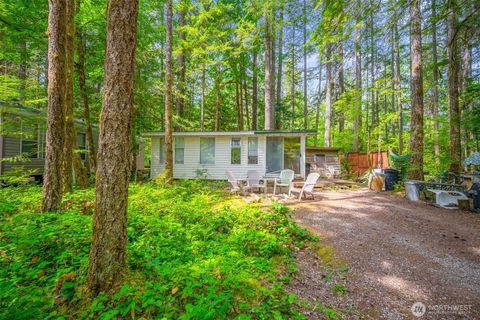 Photo of 31 2 Wilderness Way, Deming, WA 98244 (MLS # 2415935)