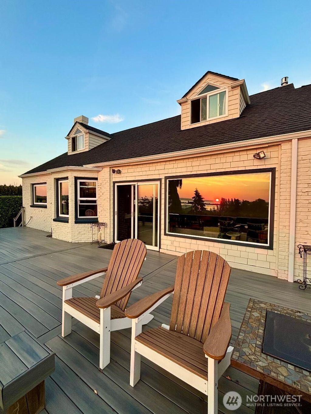 Photo of 410 Alverson Boulevard, Everett, WA 98201 (MLS # 2414538)