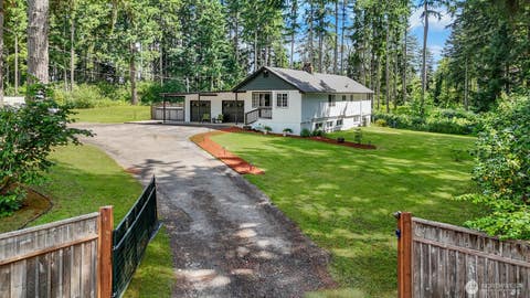 Photo of 7045 Hawks Prairie Road NE, Olympia, WA 98516 (MLS # 2541447)