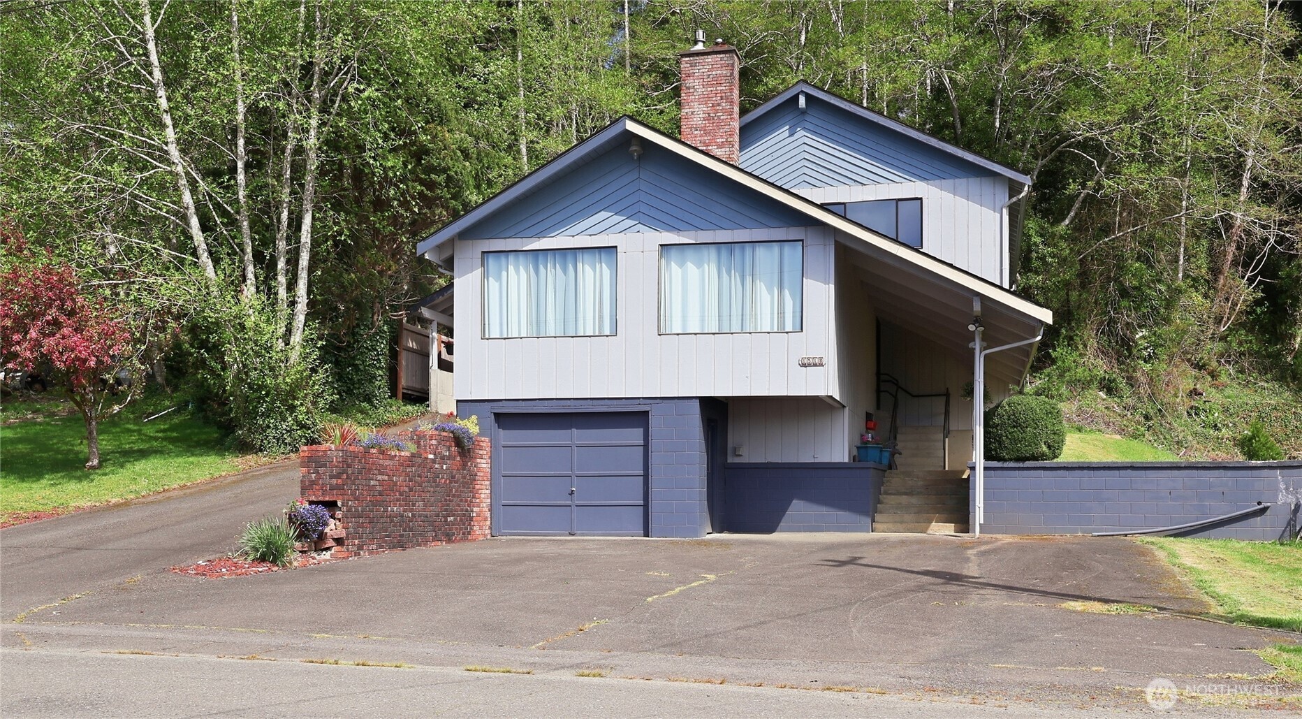 1518 Laura Street