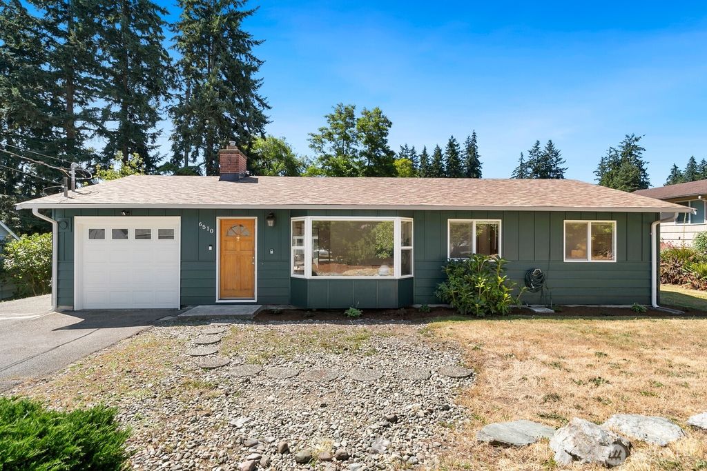 Photo of 6510 192nd Place SW, Lynnwood, WA 98036 (MLS # 2406107)