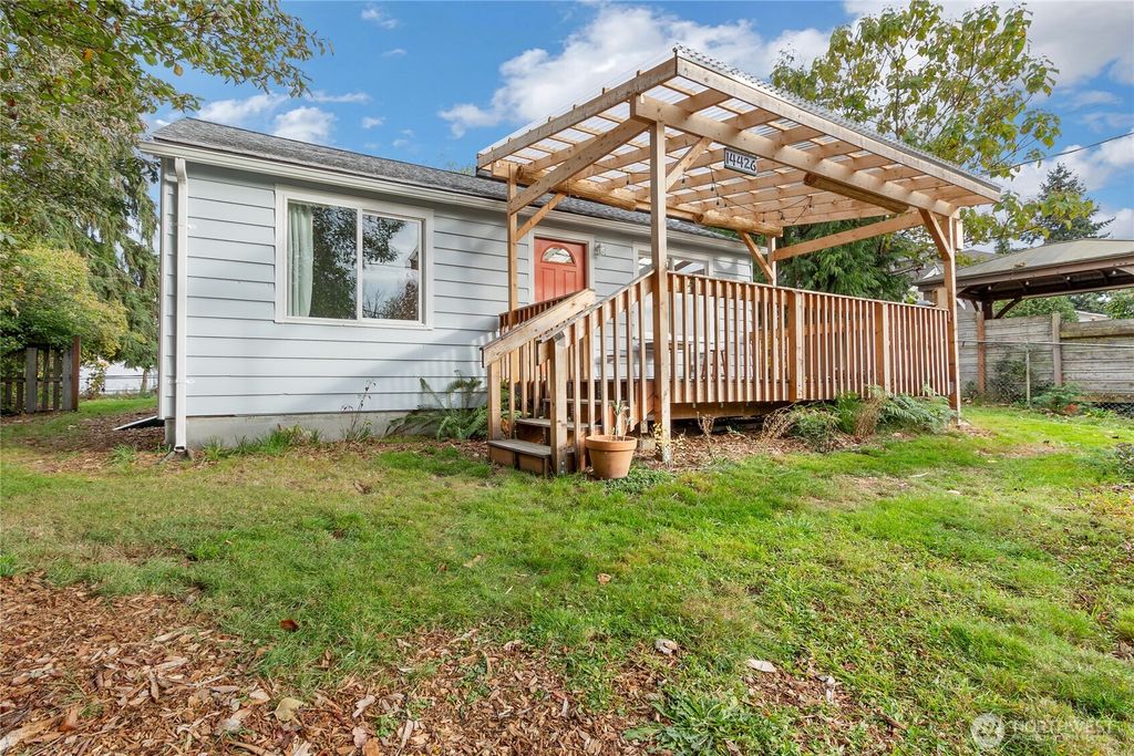Photo of 14426 12th Avenue SW, Burien, WA 98166 (MLS # 2448229)