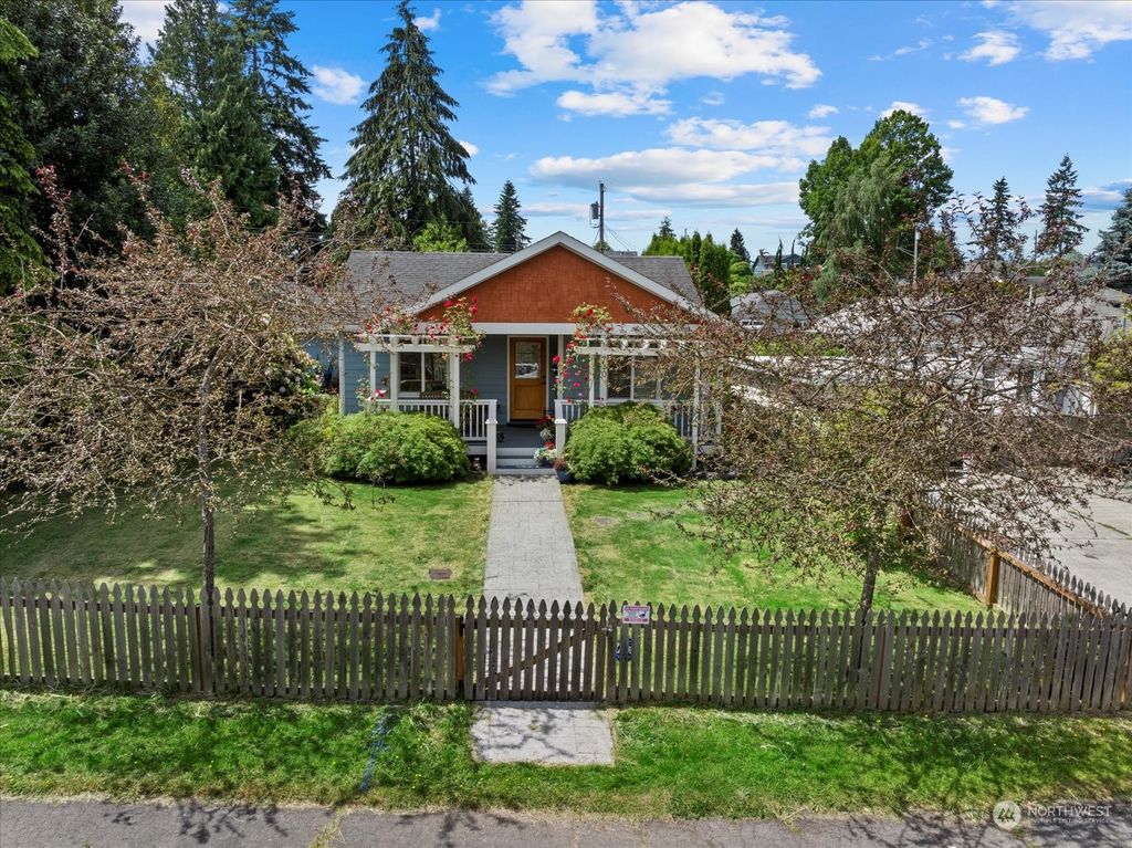 Photo of 1710 Maple Street, Everett, WA 98201 (MLS # 2252020)