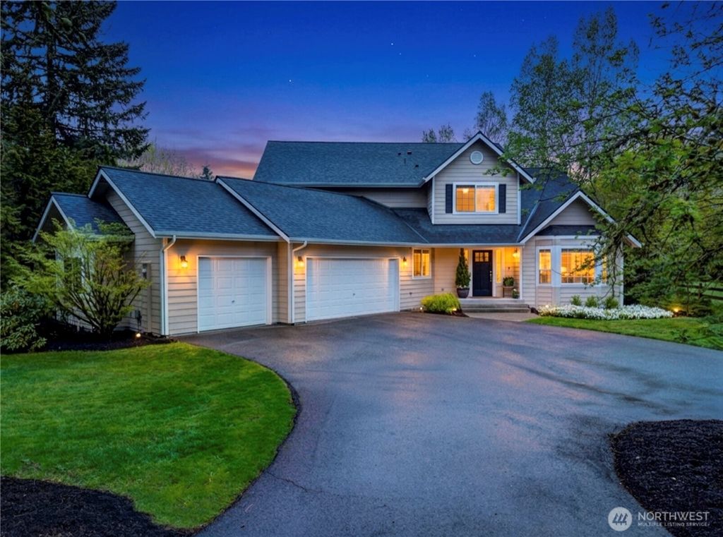 Photo of 340 222nd Place SE, Sammamish, WA 98074 (MLS # 2498393)