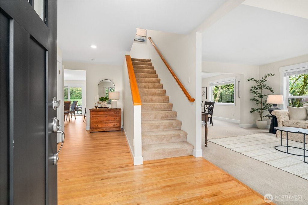 Photo of 340 222nd Place SE, Sammamish, WA 98074 (MLS # 2498393)