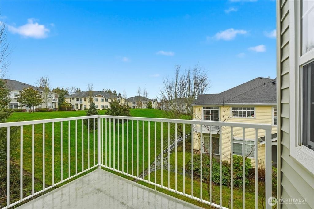 Photo of 1855 Trossachs Boulevard SE #1904, Sammamish, WA 98075 (MLS # 2466708)