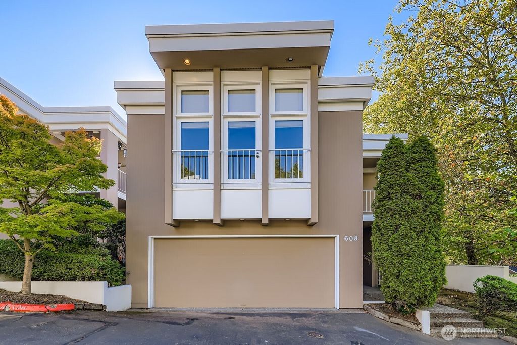 Photo of 608 Bellevue Way SE #F1, Bellevue, WA 98004 (MLS # 2444138)