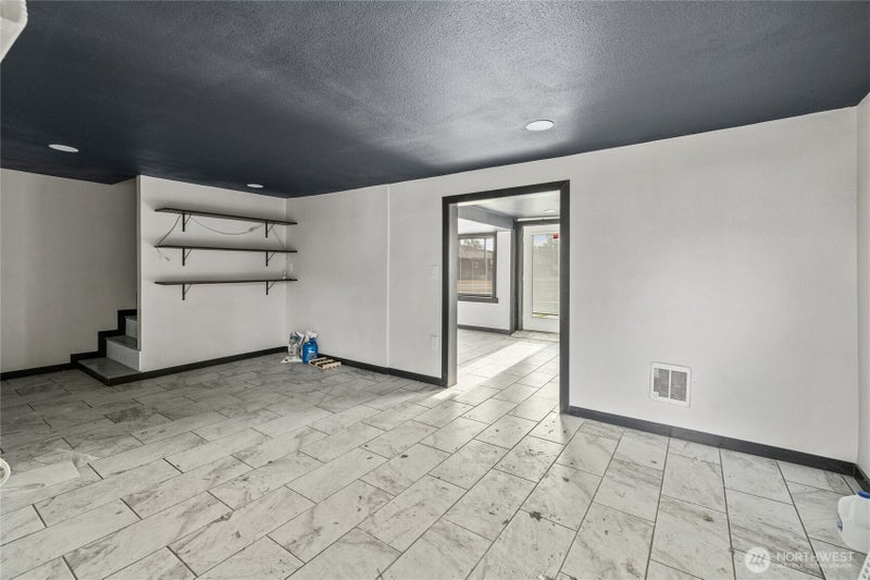 100 N Main St