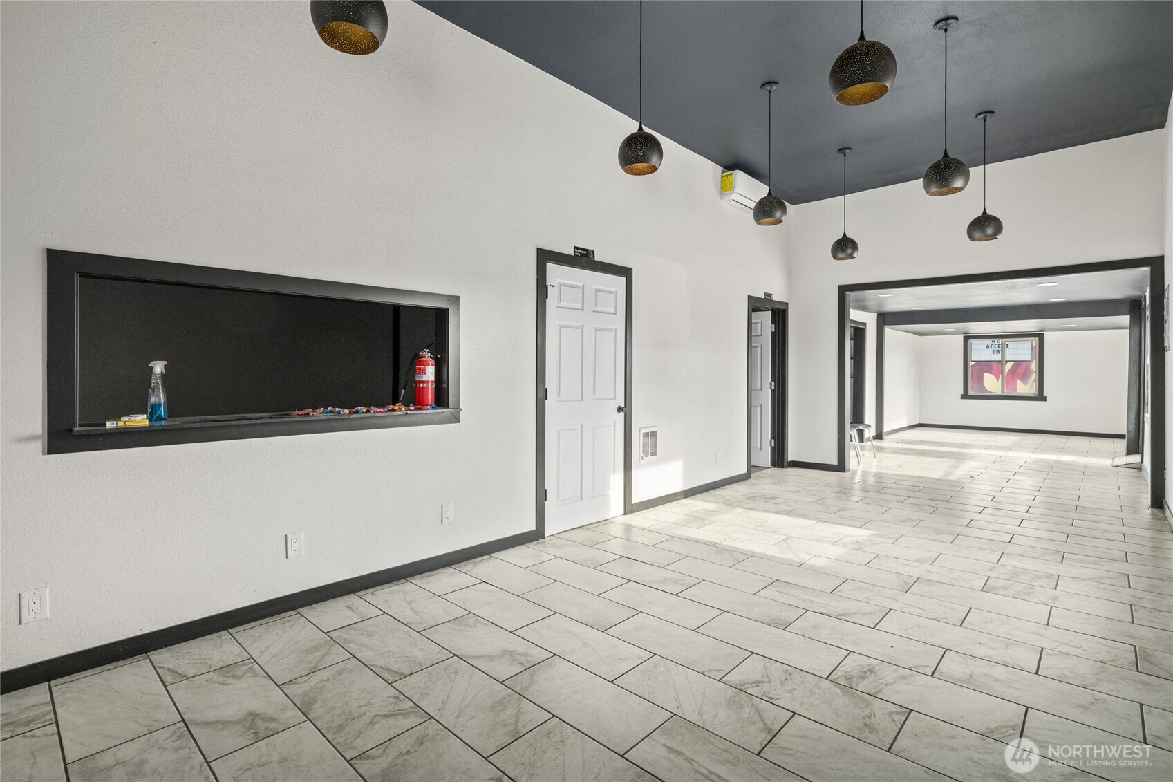 100 N Main St