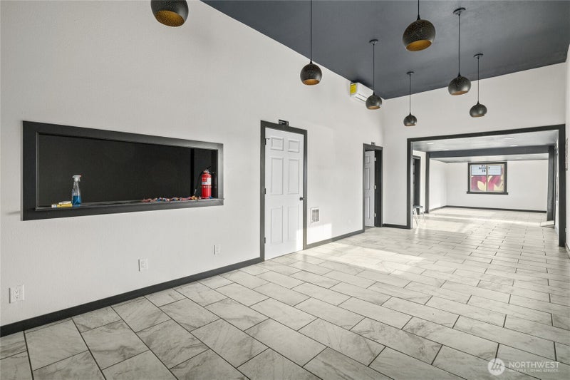 100 N Main St